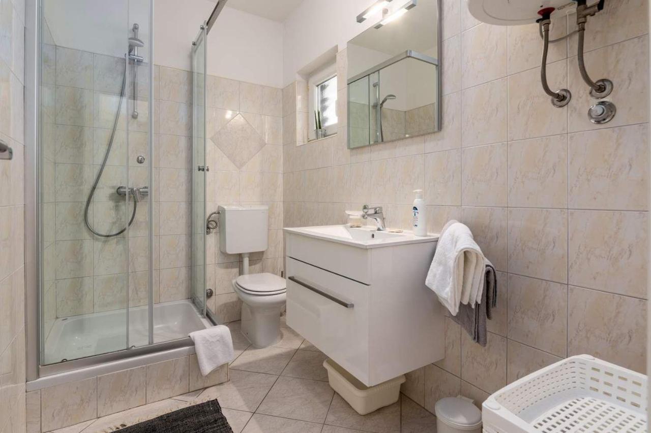 Apartmani Astrid Rabac Bagian luar foto